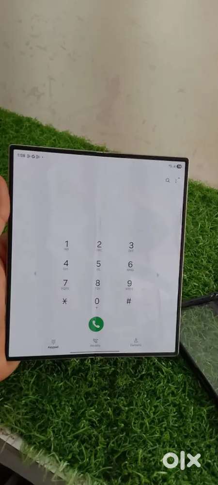 Samsung fold 6 12 256Gb with full kit band new show condition.