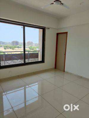 3BHK Flat for rent Shaligram Square