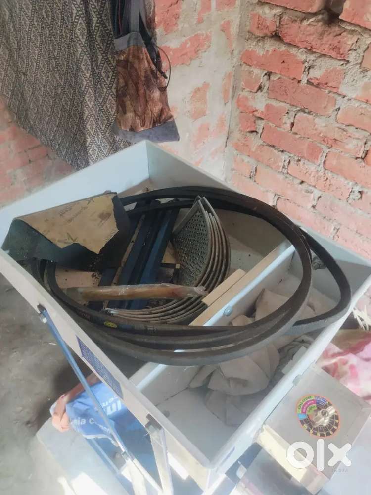 Brand new atta chakki pulveliser
5hp    ek bhi bar uesd nahi hua hai