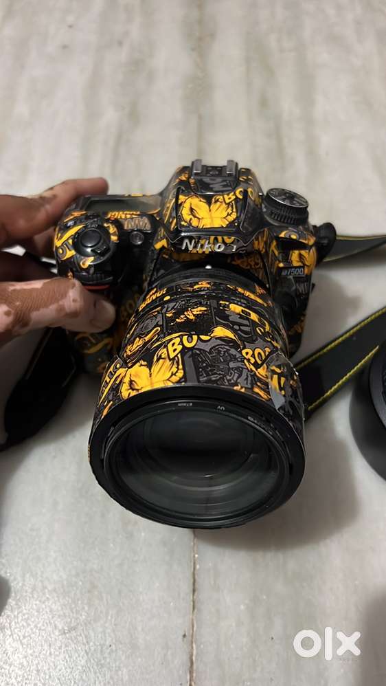 NIKON D7500 with box