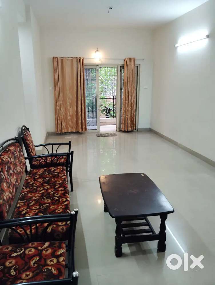 Manapakkam 2bhk society Rent 24k DLF& LNT NEAR BY