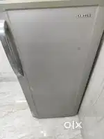 Samsung 220L fridge available