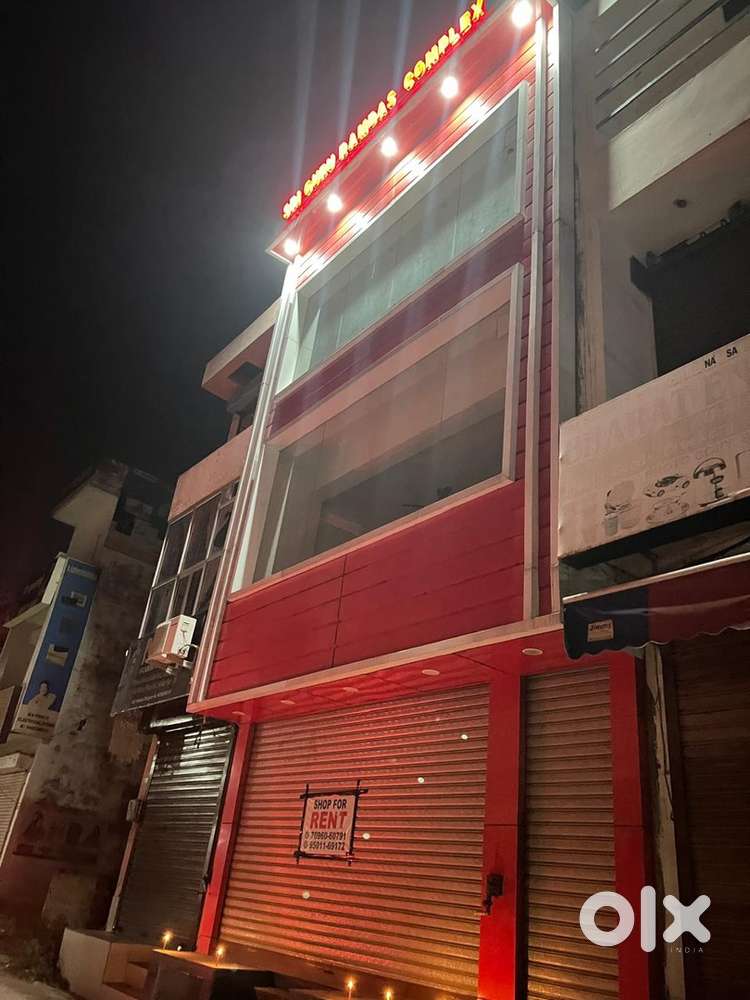 Showroom for rent in main bazar dasuya