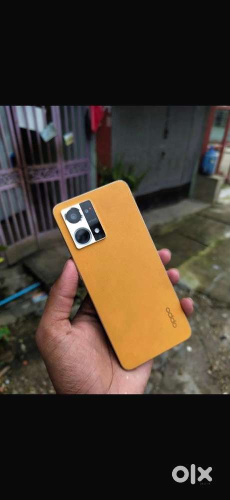 F21 pro 8/128Gb