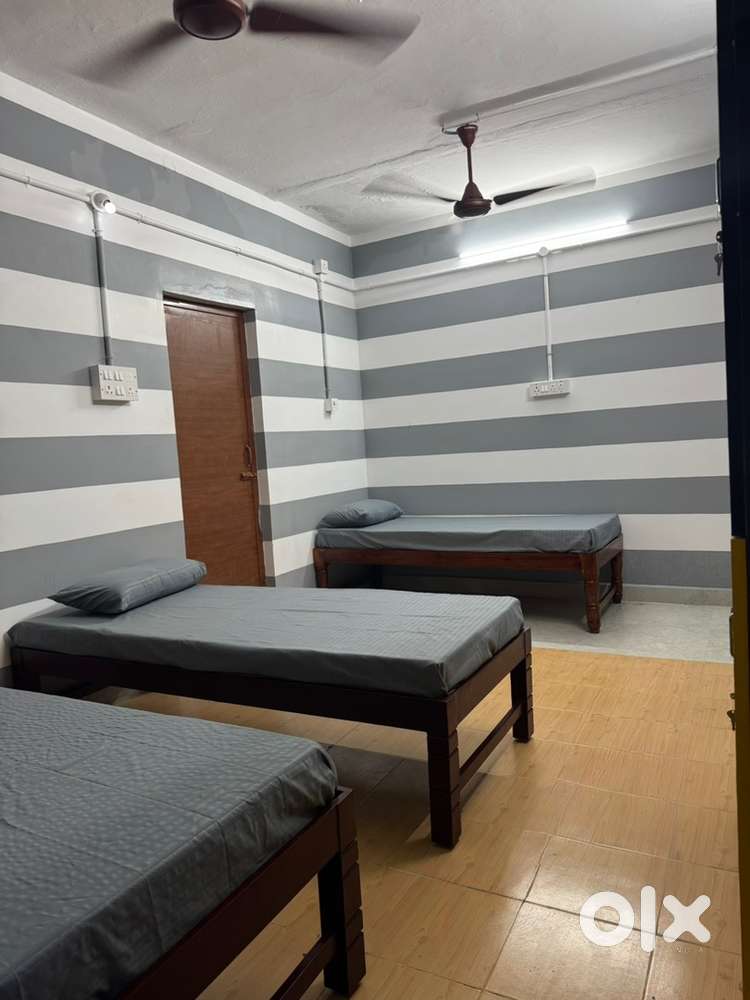 Premium sharing rooms for men - Mogappair brand new property