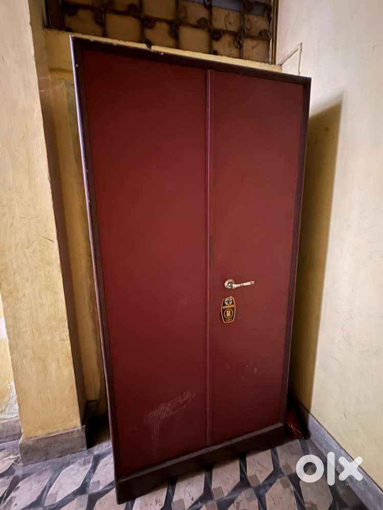 Metal wardrobe in good condition