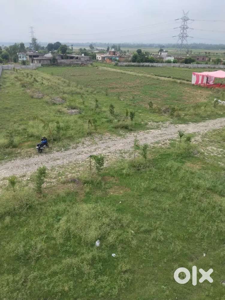 100 Gaj Plot For Sale Near Shastradhara road