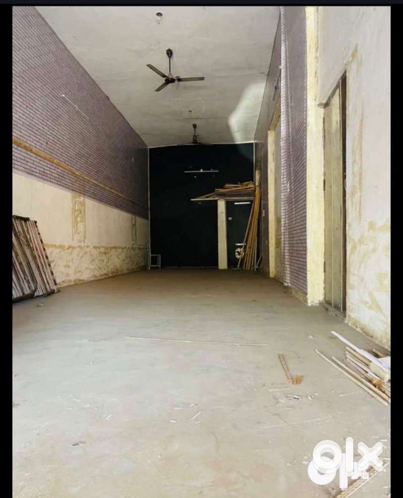 Space availble for Shop , Godown in saran jahawar colony