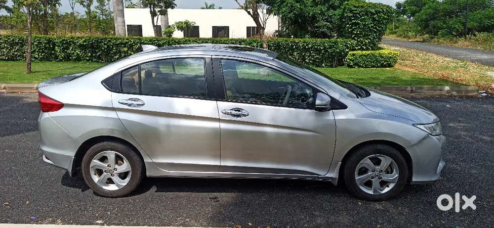 Honda City 2014 Diesel Well Maintained 5 New tyres [YOKOHAMA] Sunroof
