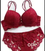 New branded kapde jo girls mere room m utaar sake