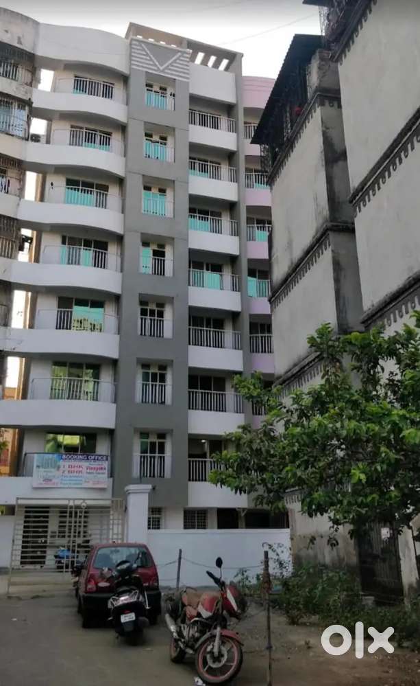 4 years old, near market, hospitals, schools, and highway