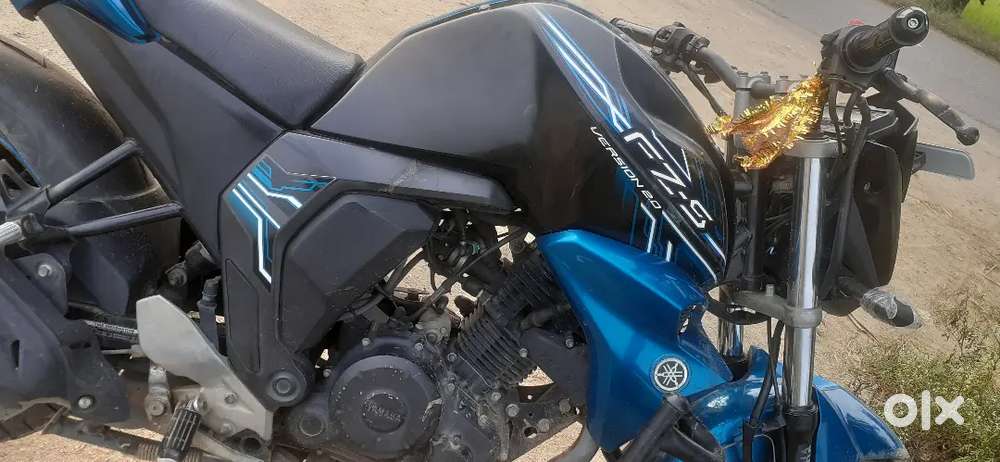 Fz version2 Bike condition exlent back new tyre No engine complaints