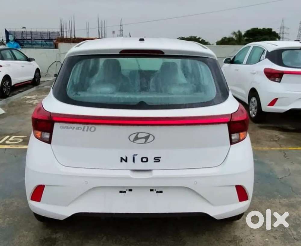 Need experience driver who can drive  manual & automatic cars