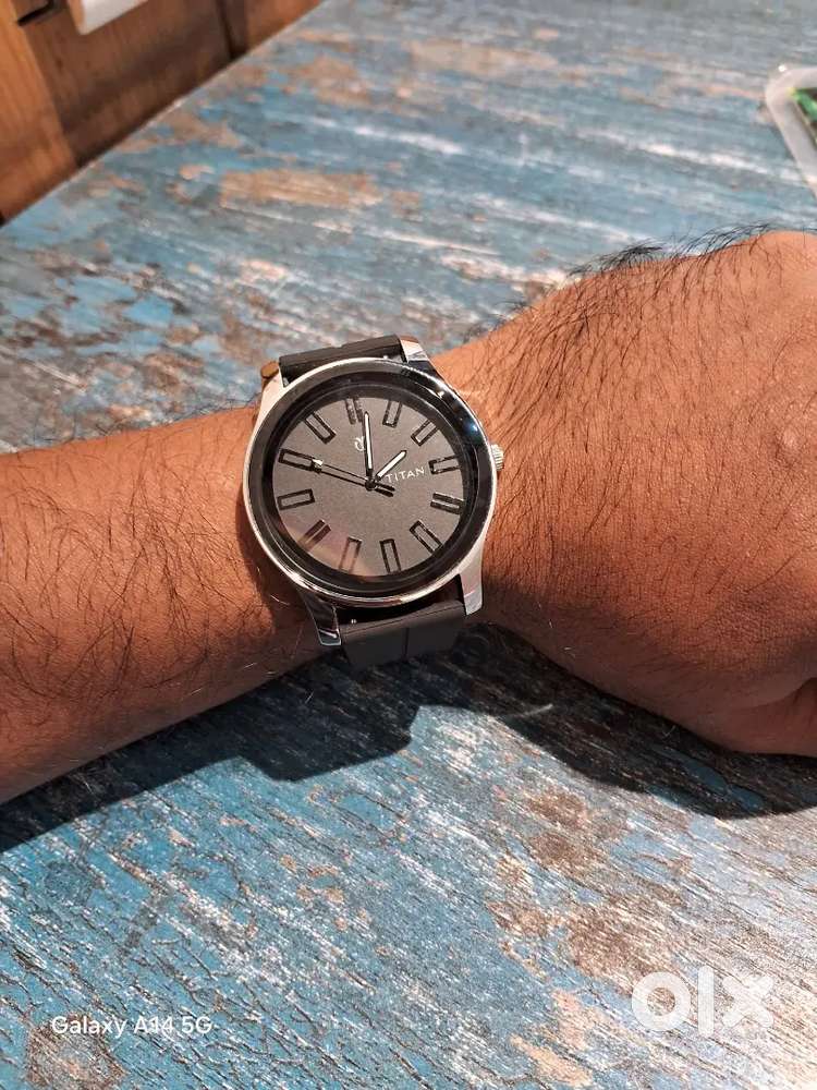Classic watch