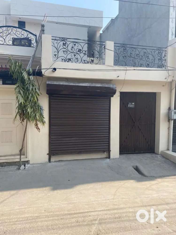 Shop available for rent