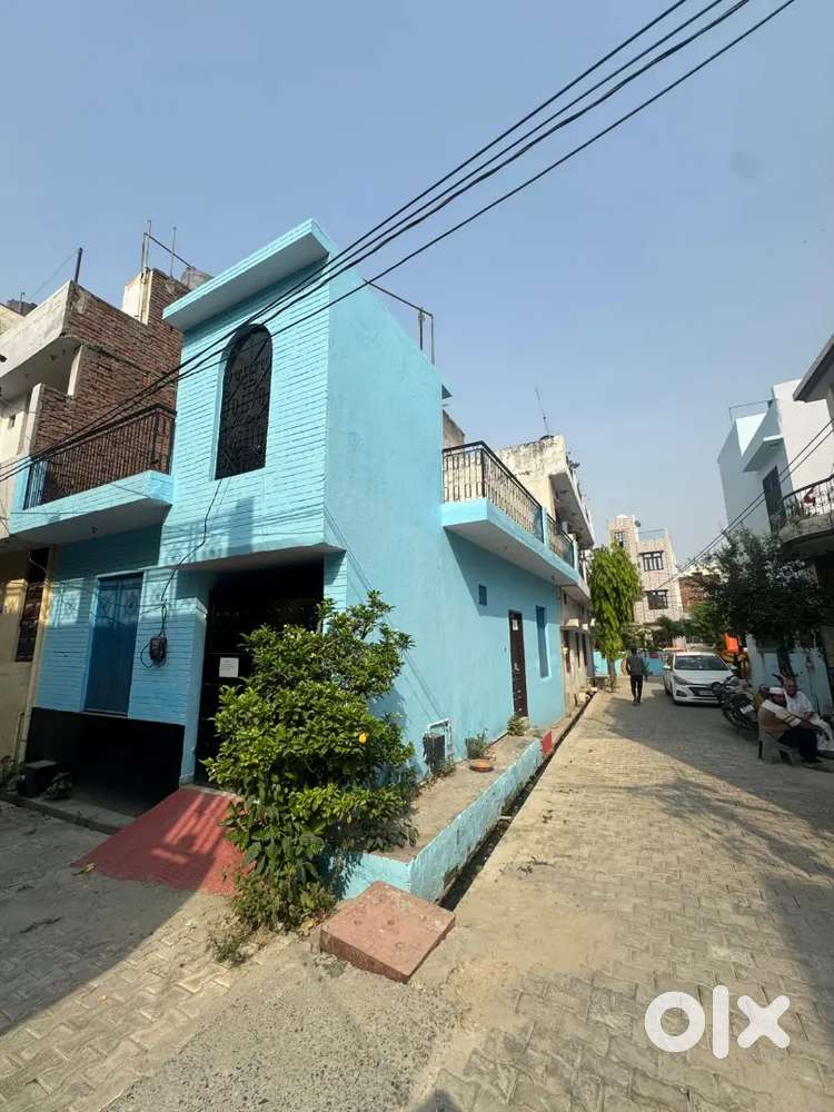 65 meter corner park facing,Es-26 Deen dayal nagar face 1 mda