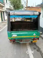 Piaggio cng auto singal cylinder