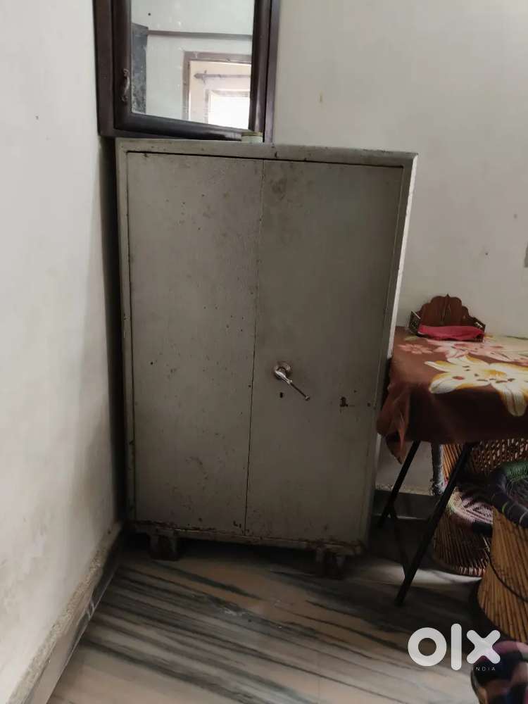 1RK  IndeIndependent  for Rent in Patel Garden 4th Floor 6000 Rent