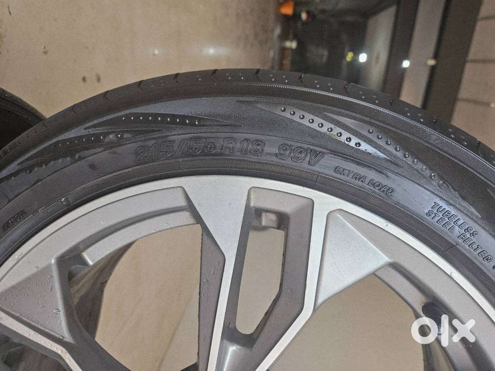 215/55/18 yokohoma tyre