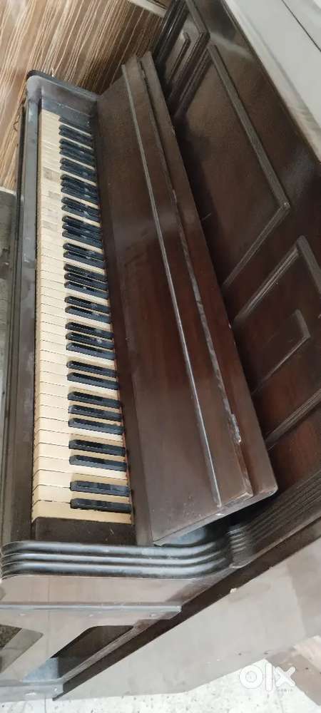 Antique collection piano (Red chandan wood)