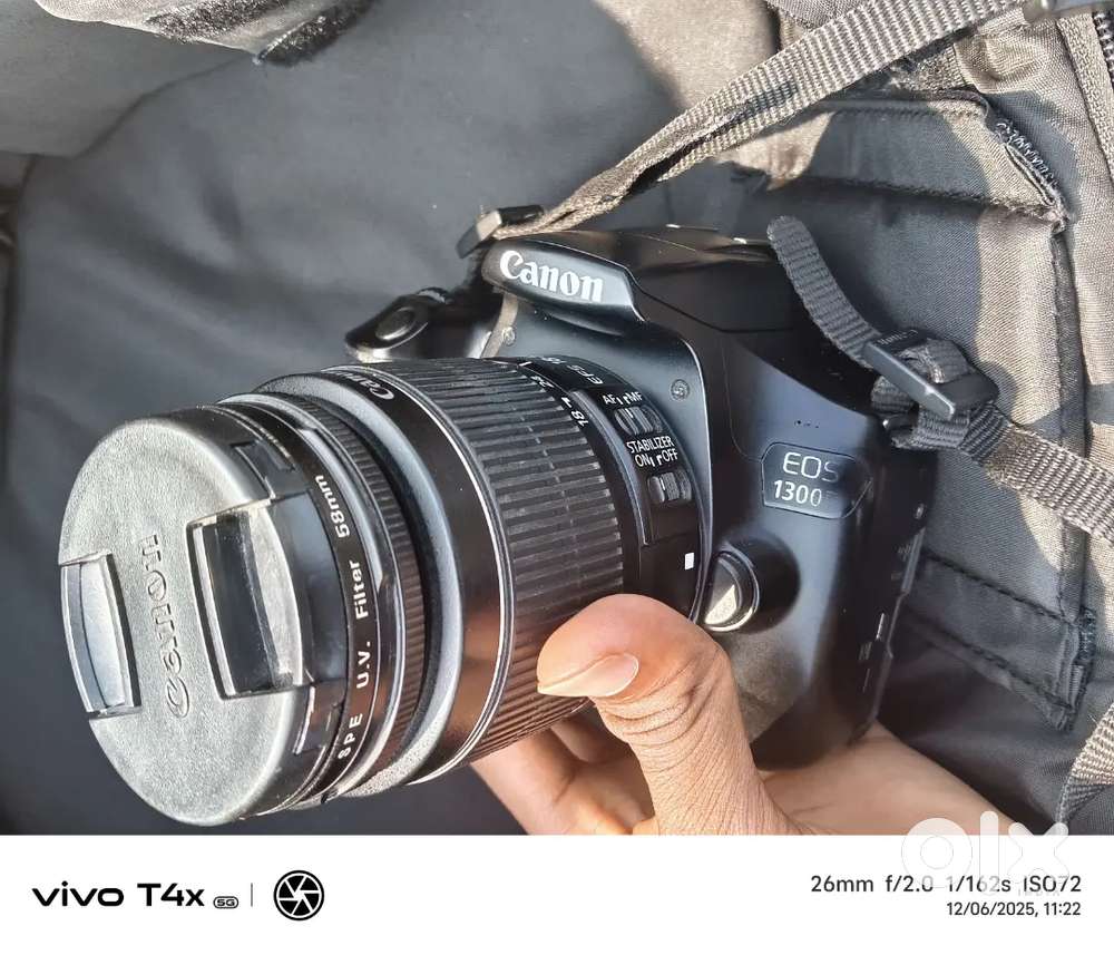 Canon 1300D camra