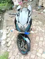 Pulser 220