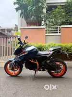 Offering KTM Duke 390 ABS in Pune