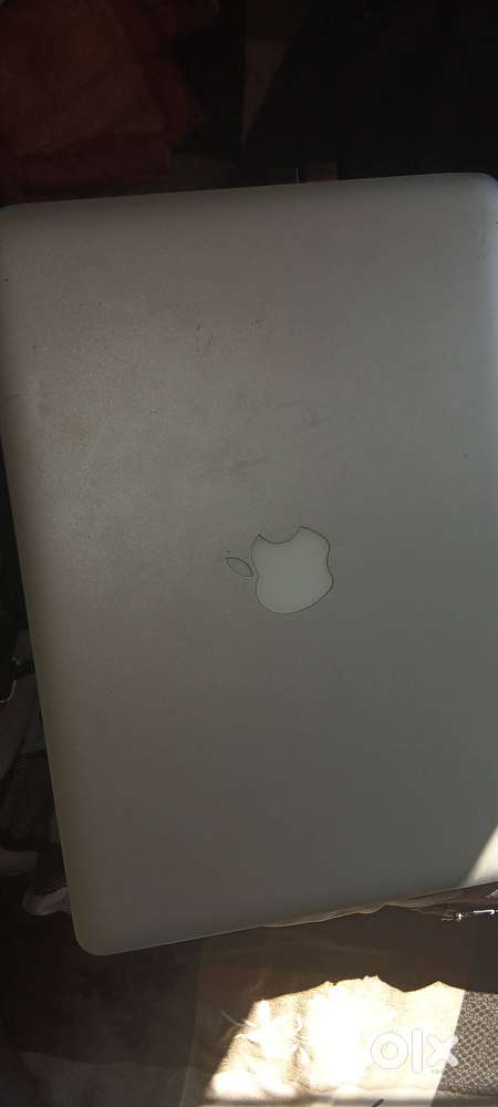 Macbook pro 2012 2.5 GHz  Intel Core i5 processor