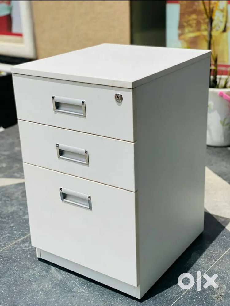 Featherlite Pedestial Storage Unites Boxes Drawers