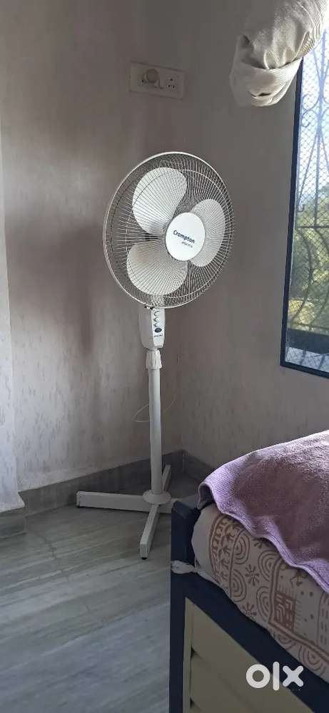 Stand  fan 1 year old