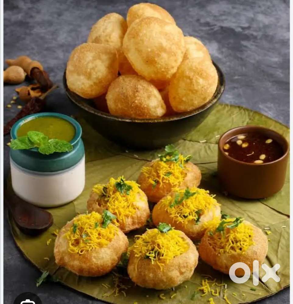 Golgappa seller