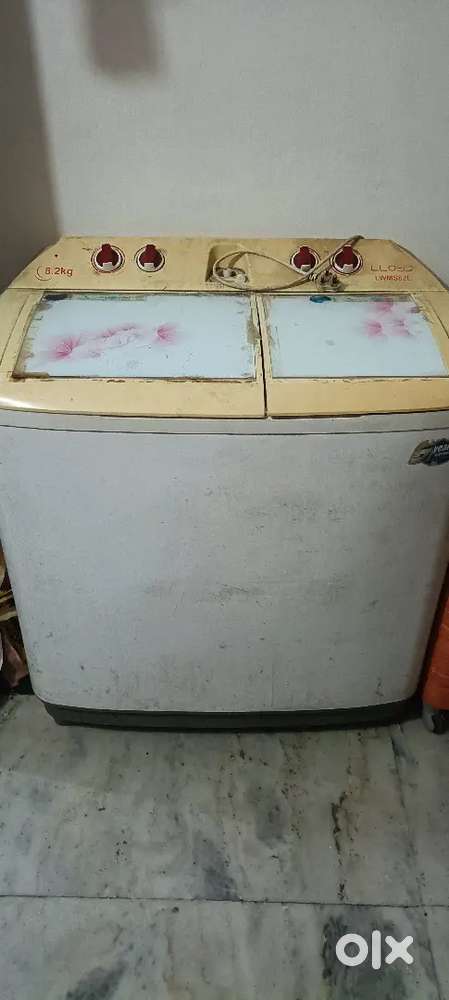 Lloyd washing machine