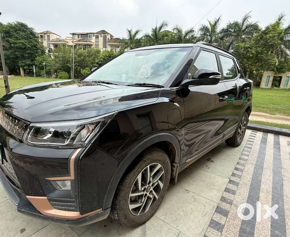Mahindra XUV400 ev 6 months old only