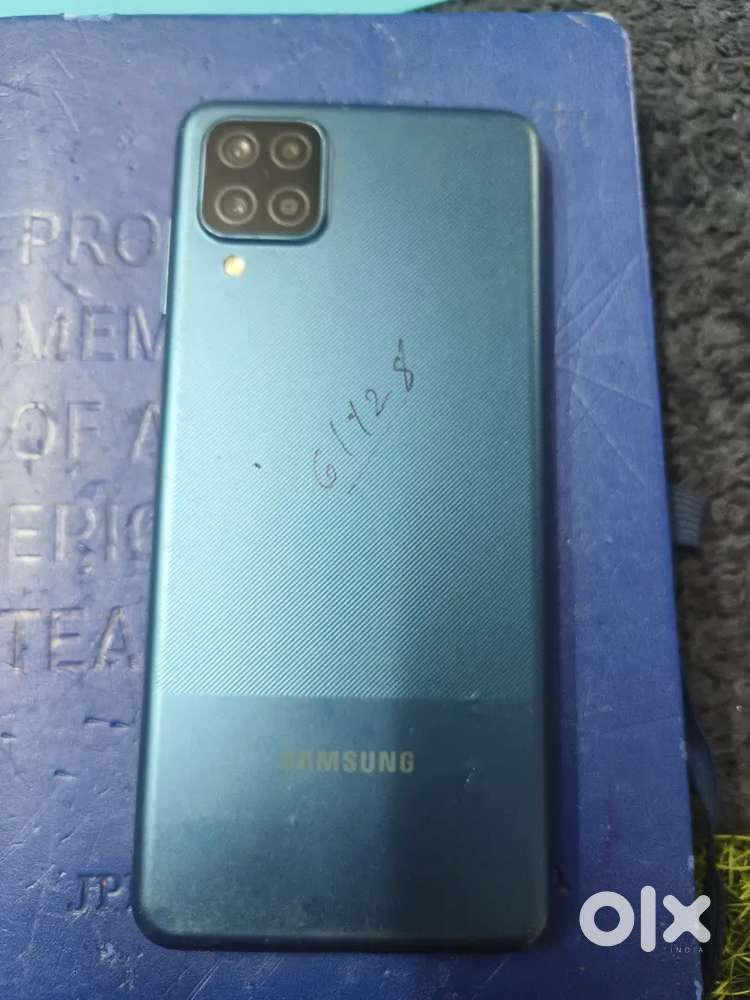 A12 6/128 good condition