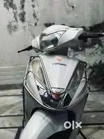 NEW LIKE ELECTRIC SCOOTER