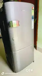 SAMSUNG REFRIGERATOR.