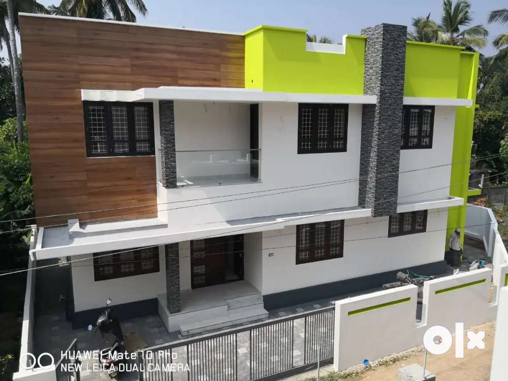 AMALA NAGAR 4BED ROOM 1850SQ FT 5CENTS HOUSE FOR SALE