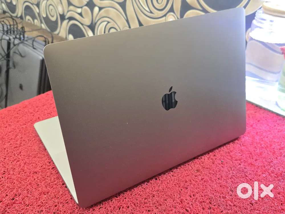 Apple Macbook Pro 2021 i9 16gb 512gb 5.5gb Graphics 16inch Retina