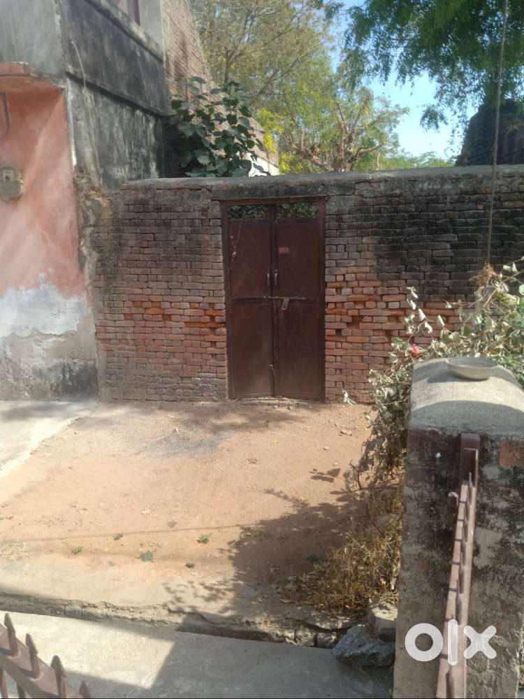 गांव लुनावा में 25x90 का कॉर्नर प्लॉट बेचना हे !