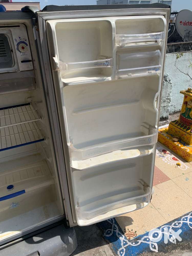Refrigerator 165 L