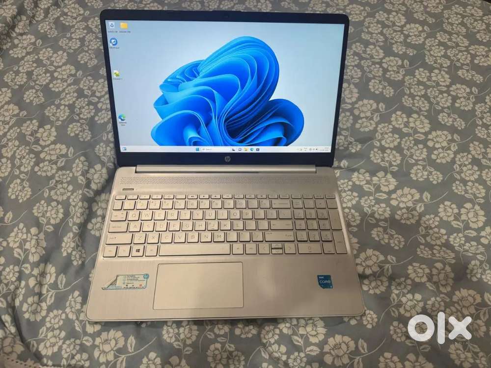 11th Gen Hp i3 processor laptop 512gbssd 8gbram  good working condtion