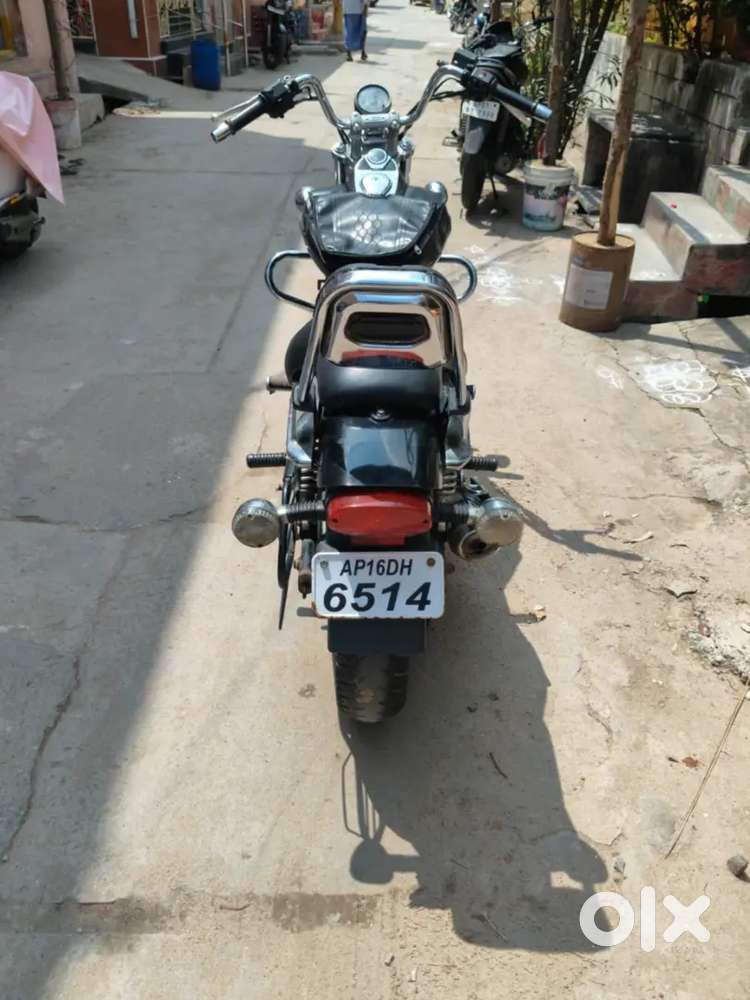 Avenger 220 cruise , front glass also available, urgent sale, no text