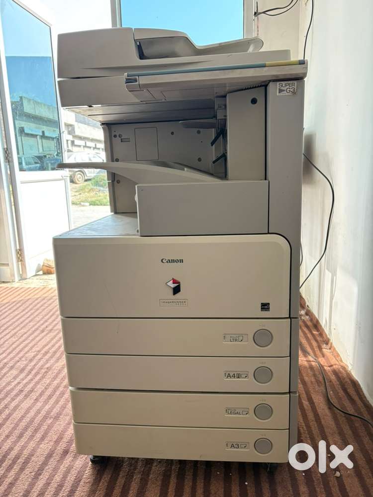 Canon zerox Machine 3235i