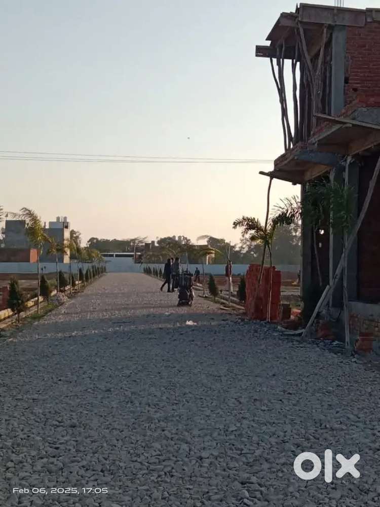 एकना स्टेडयम के कुछ दुरी पर प्लाट ले