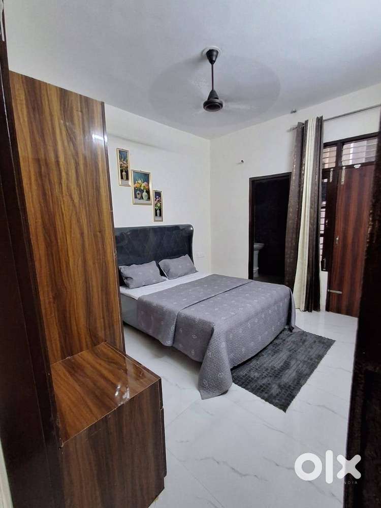 SPACIOUS 2BHK FLAT FOR SALE AT 115 SECTOR