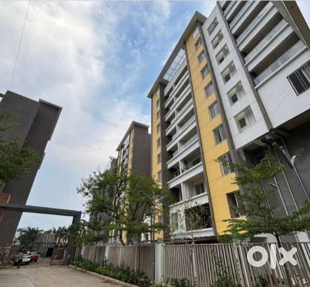 Female Flat Vacancy