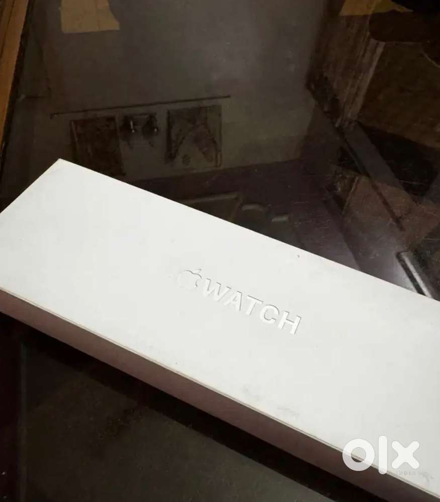 New Seal pack Apple Watch 9 45 Starlight lower thanFlipkart BBD price