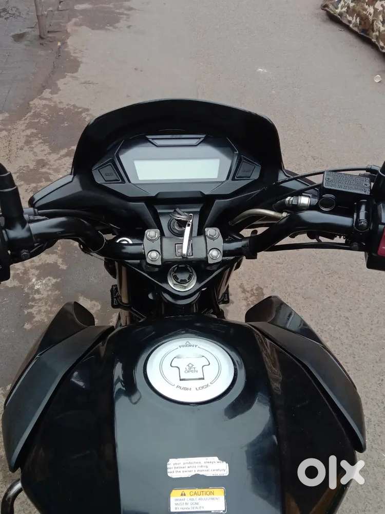 SP SHINE BS6 2022 JULY REGISTRATION 23000 KILOMETRES RUN