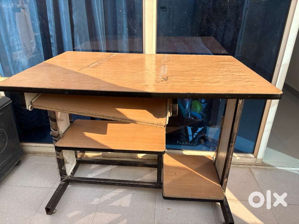 Computer Table