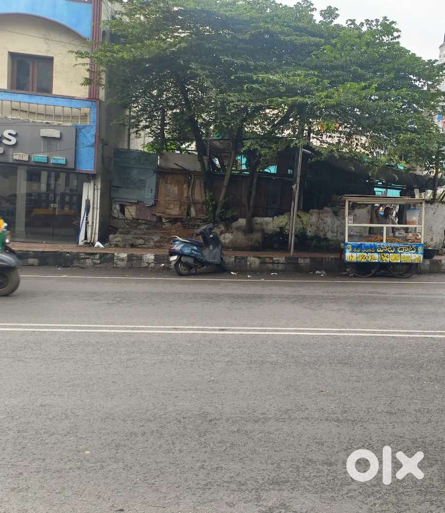 100 గజాలు,  comercial Bit,, Dwarakanagar Highway
